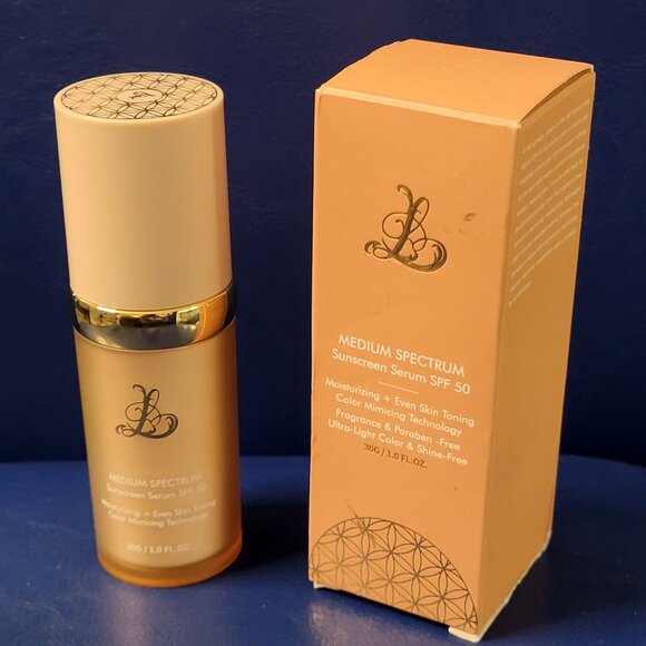 Forever Bloom Biomimic Foundation Medium Tone NIB SPF50 - Picture 1 of 10